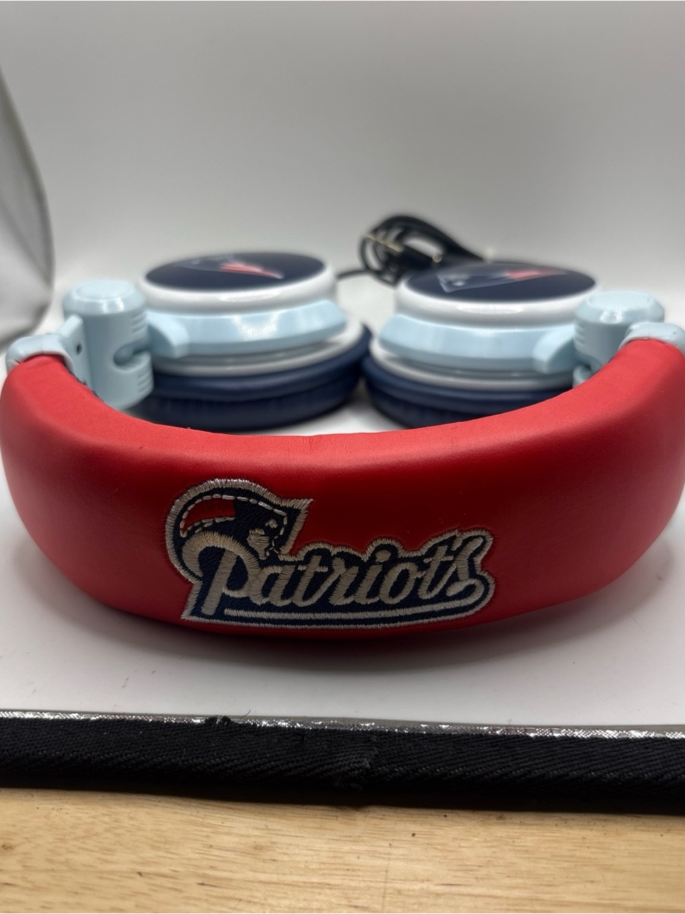 NFL New England Patriots DJ Style Headphones iPod Iphone Wired Swivel